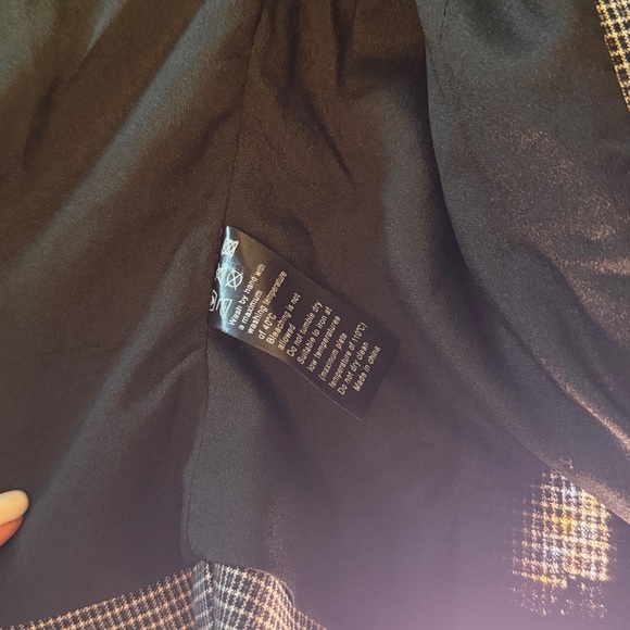 LIONESS Eclipse Jacket & Mini Shorts - Picture 16 of 16